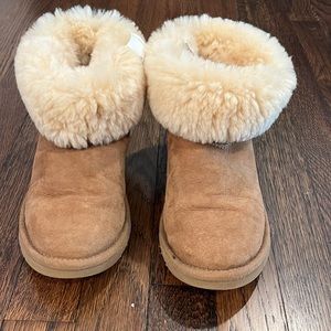 UGG KIDS UGGS classic chestnut boots size 3 very good condition